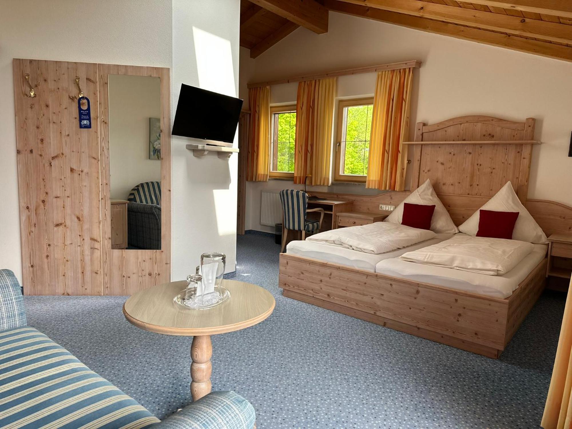 Hotel Restaurant Neu Meran Bad Reichenhall Exterior photo